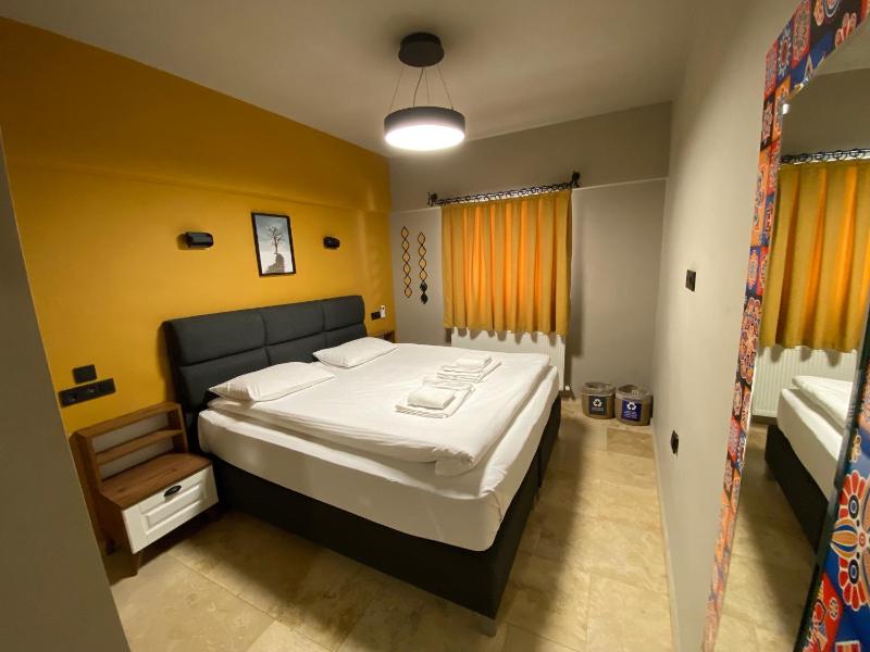 Deluxe Double Room image 4