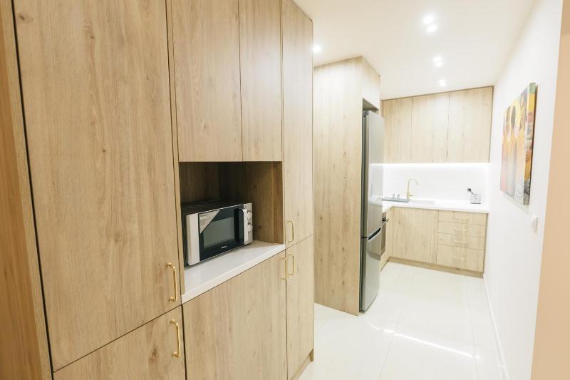 Cozy koukaki apartment - image 2