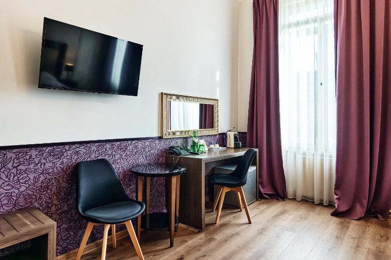 Comfort Double Room image 4