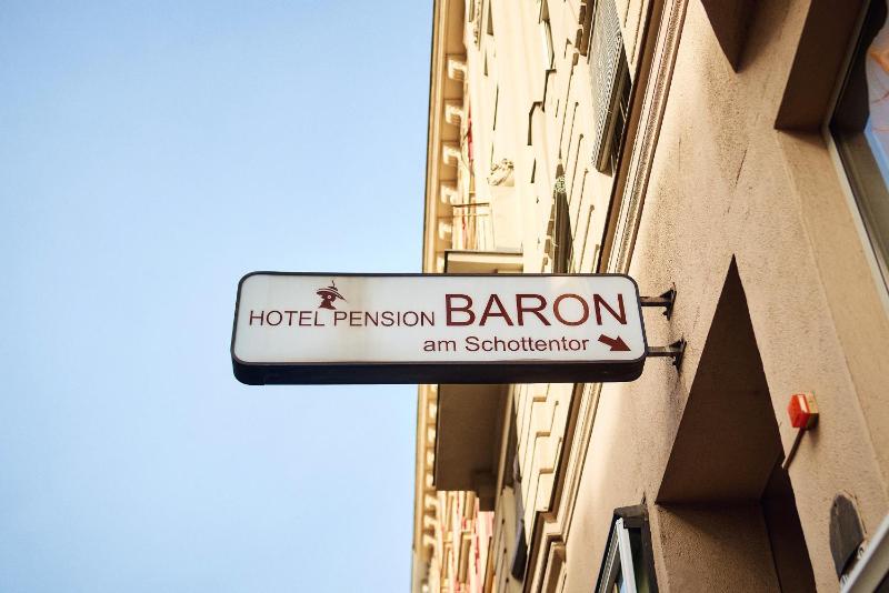 Hotel Pension Baron am Schottentor - image 3