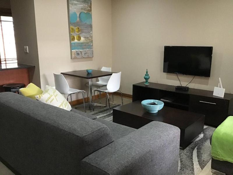 Fully Furnished Monthly Stay in Pentagon Park - image 1