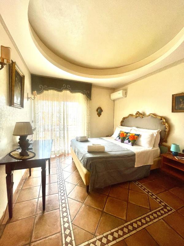 King Room image 2
