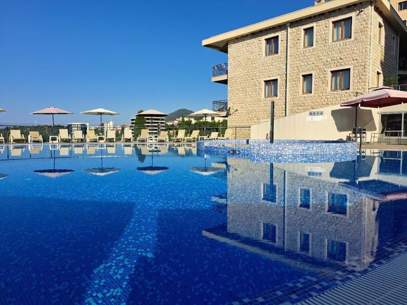 Double or Twin Room with Balcony image 3