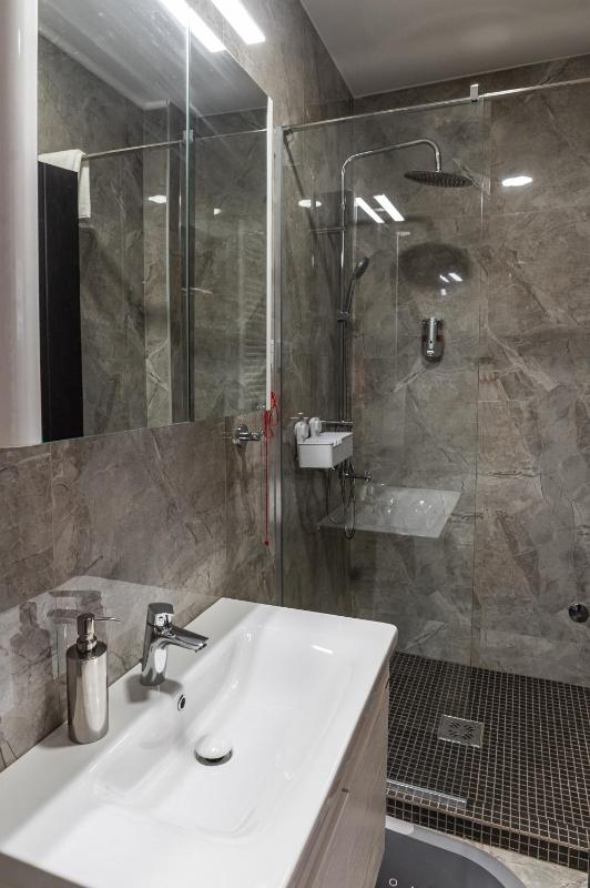 Economy Single Room image 4