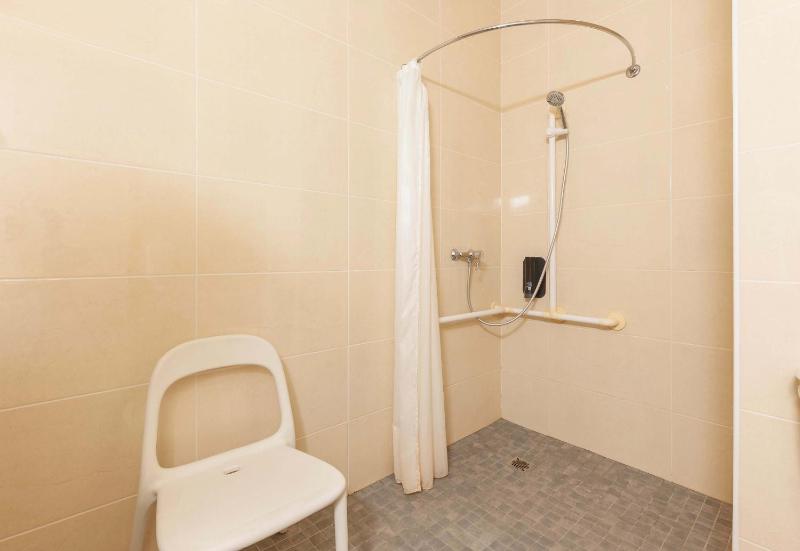Double Room - Disability Access image 2