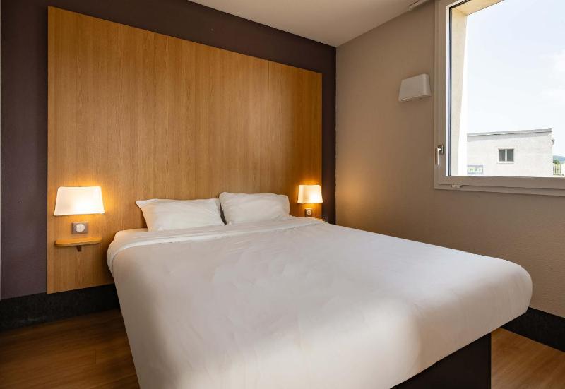 Double Room - Disability Access image 3