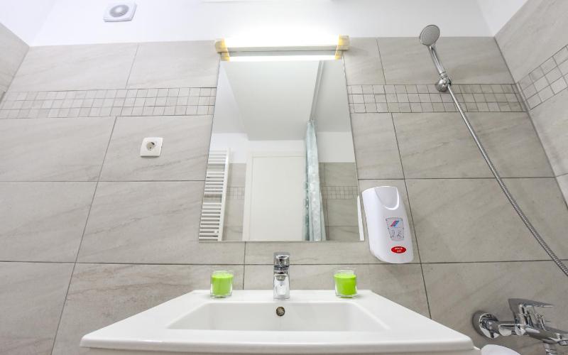 Bucharest Last Minute Accommodation - image 10