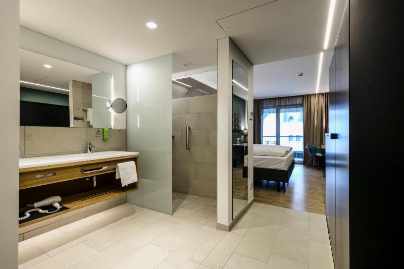 Business Double Room image 2
