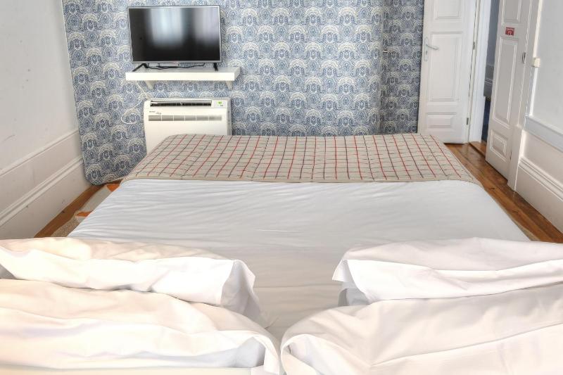 Three Houses & Bedrooms - image 12