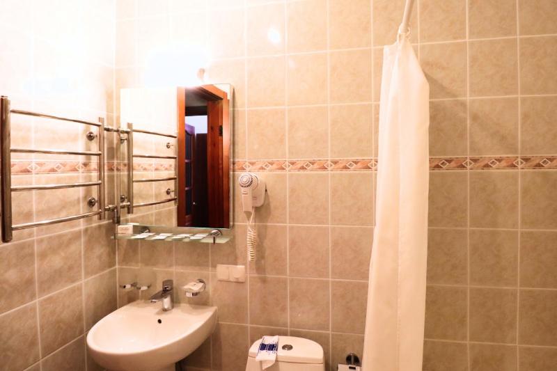 Economy Double Room image 2