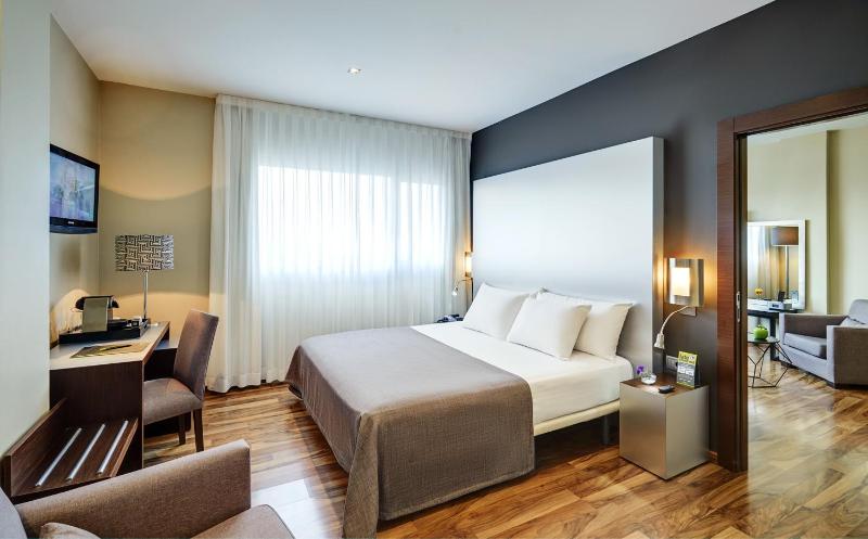 Junior Suite image 1