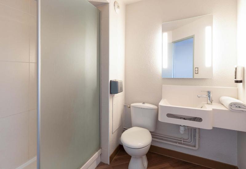 Single Room image 4
