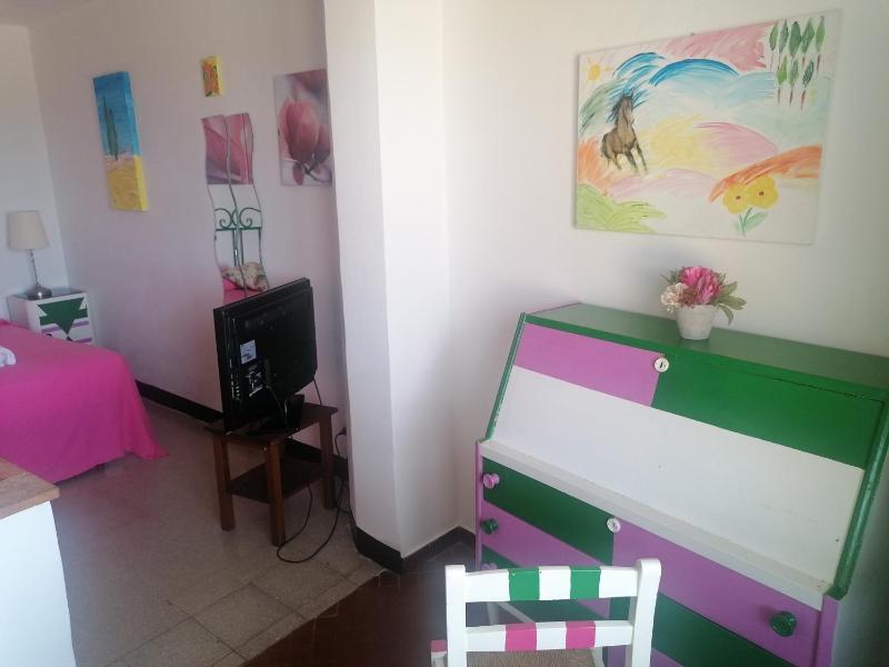 Double Room with Shared Bathroom image 1