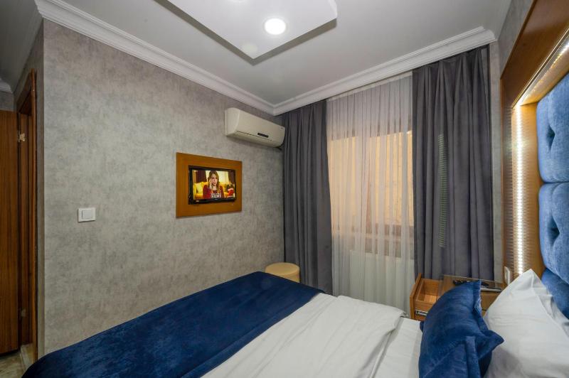 Economy Double Room image 4