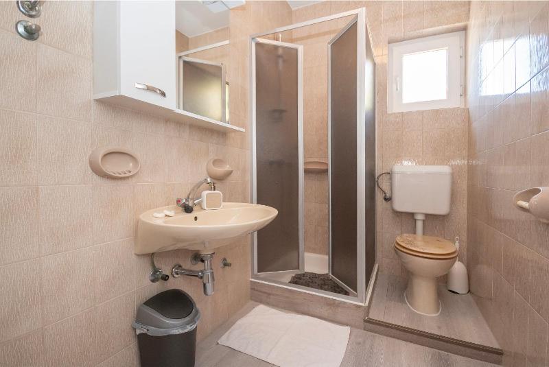 Apartment Karlo - image 23
