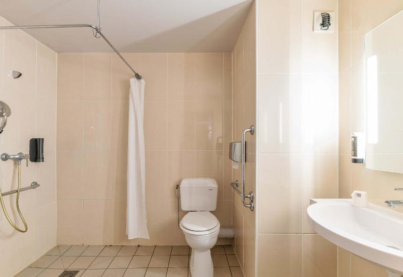 Triple Room - Disability Access image 3