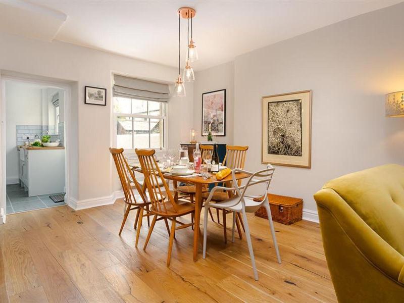 Bellflower Cottage - image 9