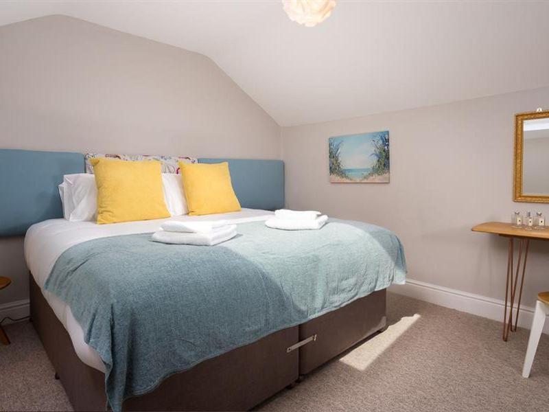 Bellflower Cottage - image 12