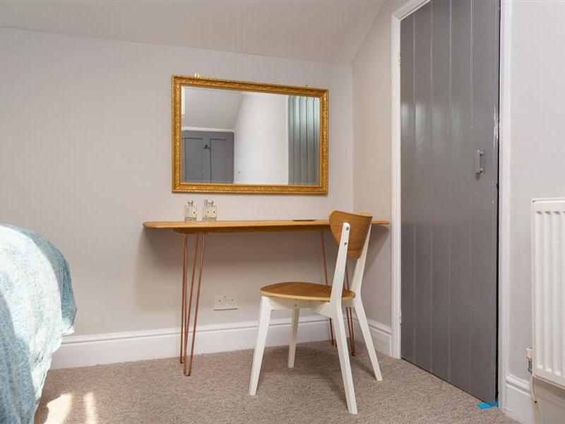 Bellflower Cottage - image 21