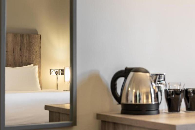 Small Double Room image 2