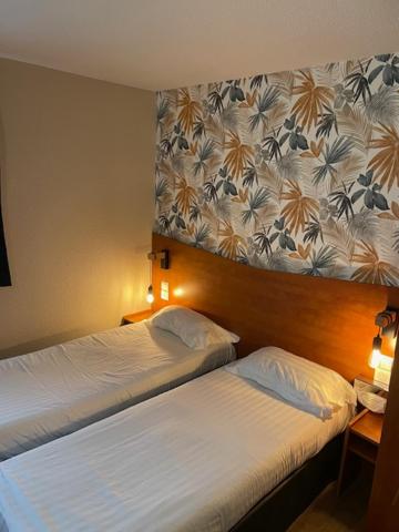 Double Room with 2 Single Beds image 1