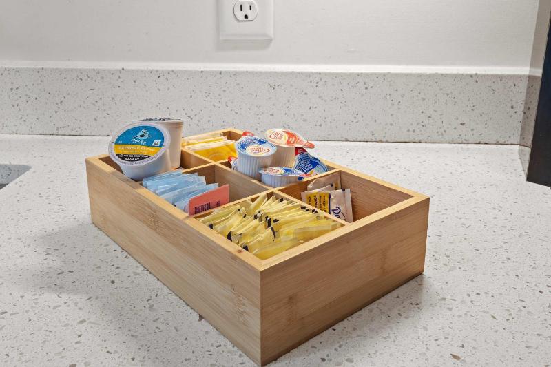 Bright and Modern Studio in Louisville # 108 - image 29