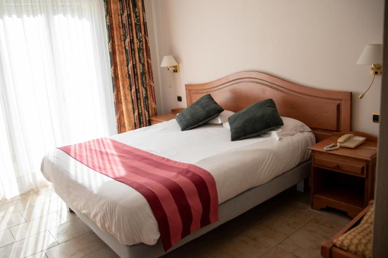 Double Room image 1
