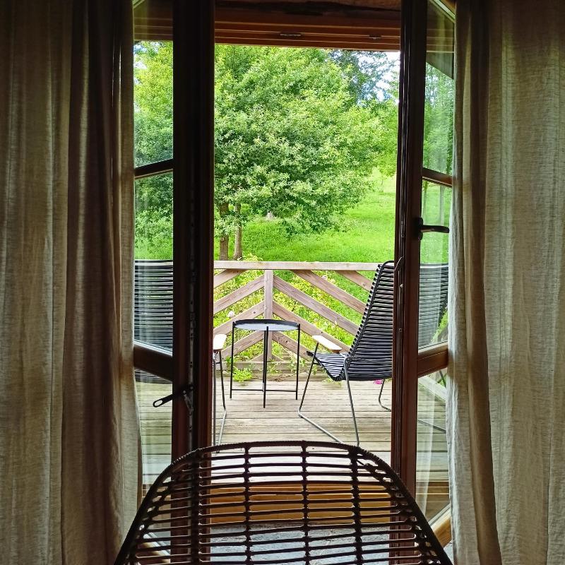 Studio with Balcony image 1