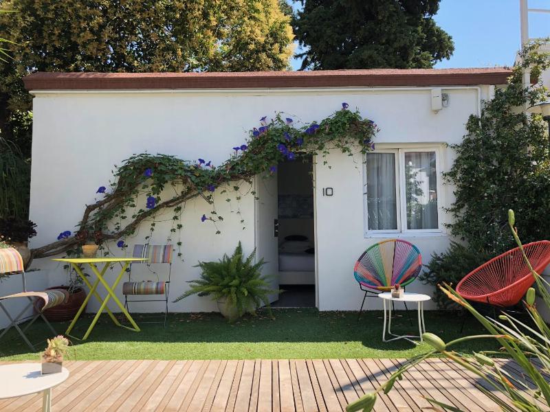 Annex Triple Room in the garden  image 1