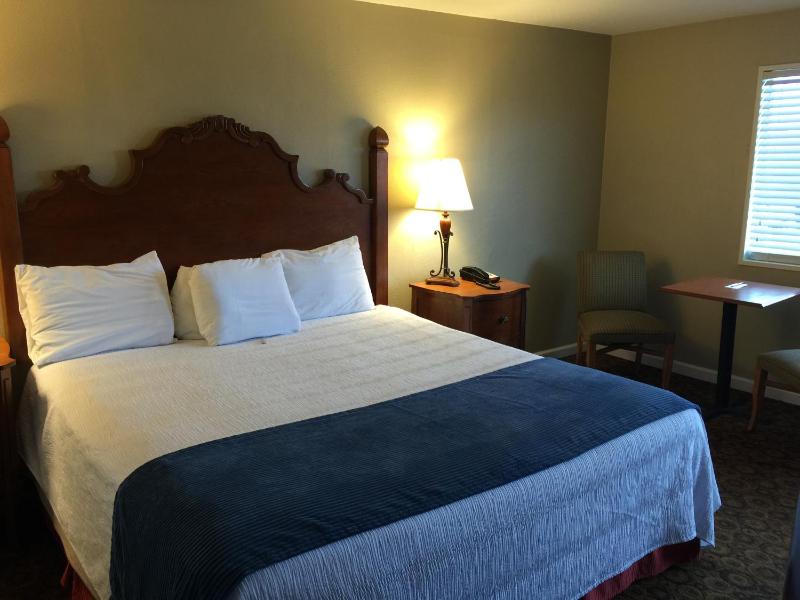 King Room - Non-Smoking image 1