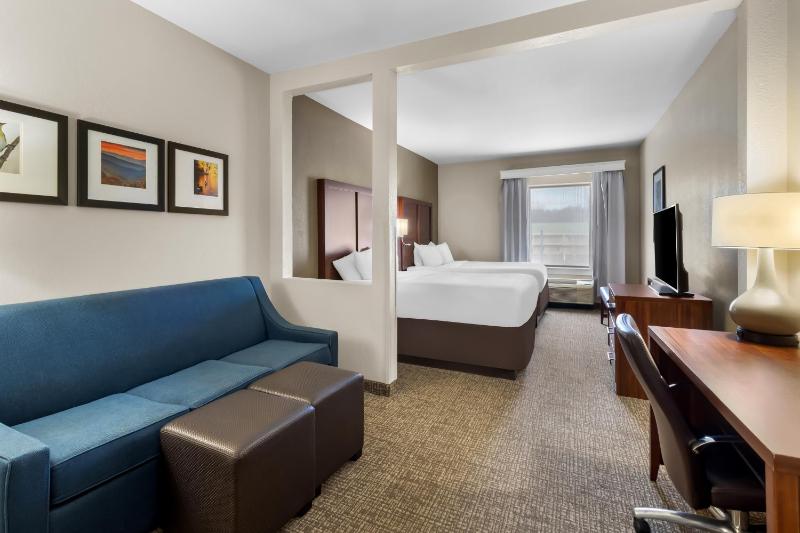 King Suite - Disability Access/Non-Smoking image 3