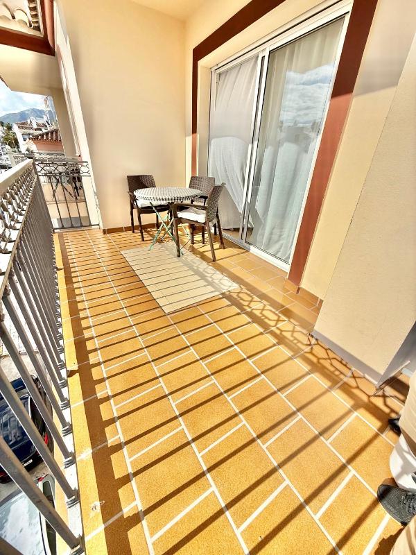 One-Bedroom Apartment image 3