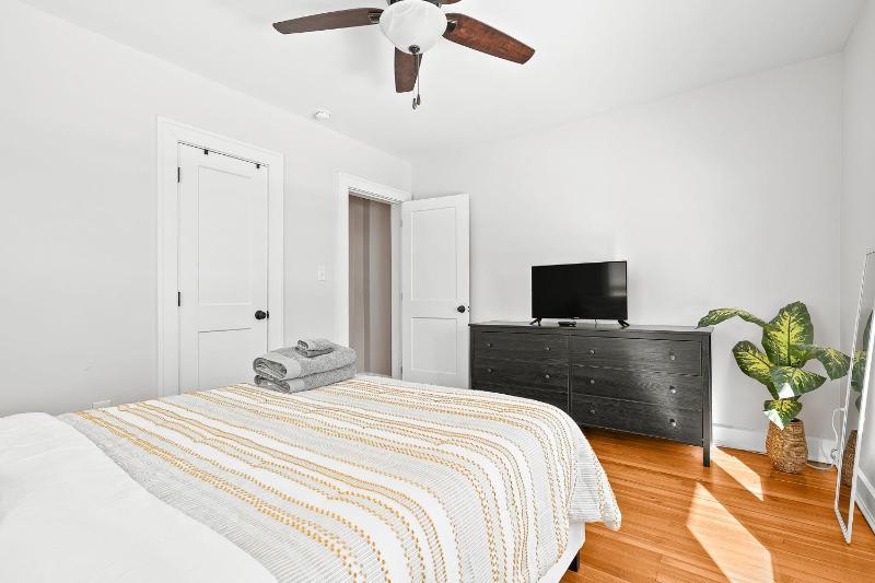 Adorable Broad Ripple Duplex - image 33