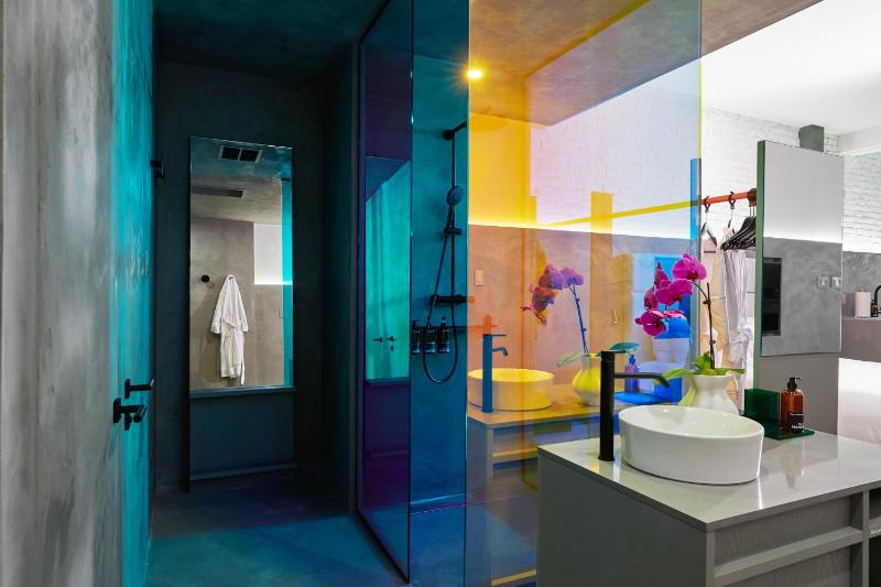 David Hotel - image 3