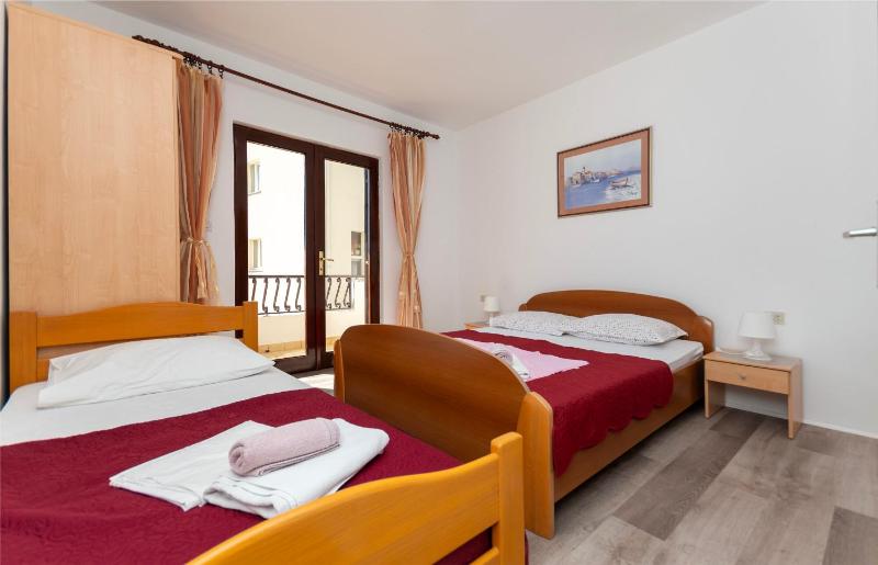Apartment Karlo - image 33
