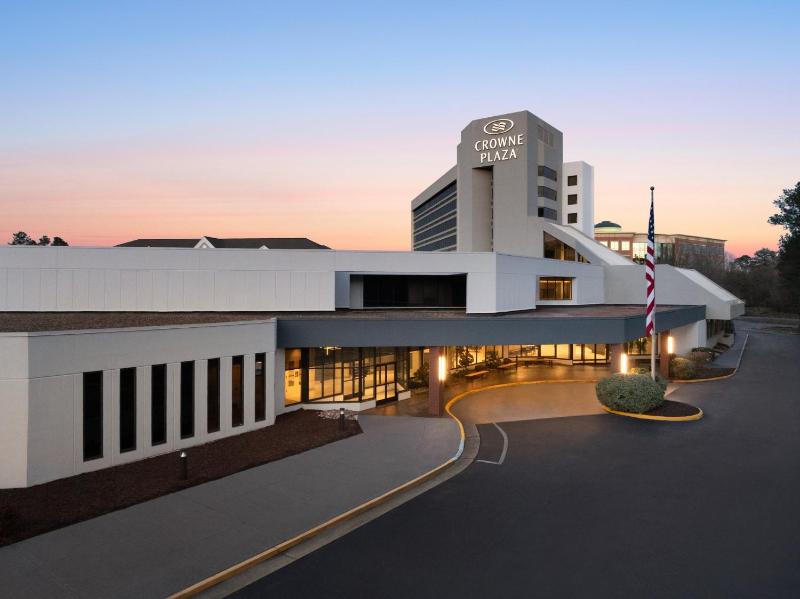 Crowne Plaza Virginia Beach Town Center by IHG - image 29