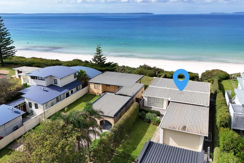 Azure Absolute Beachfront I Pet Friendly - image 21