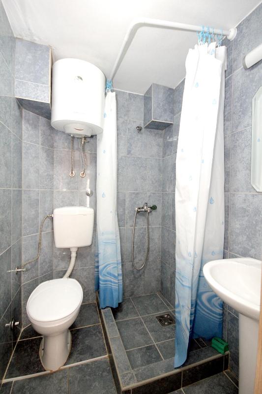 Studio Apartment with Sea View image 3