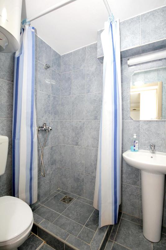 Studio Apartment image 4