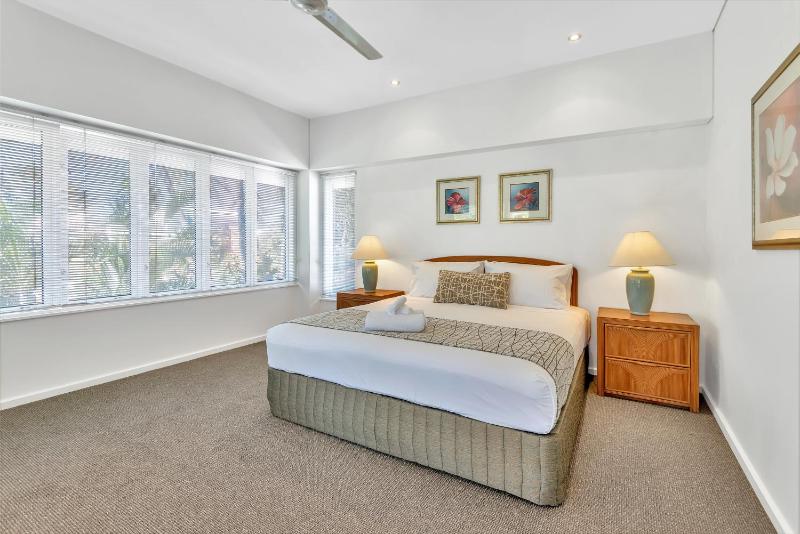 Balboa Apartments - image 19
