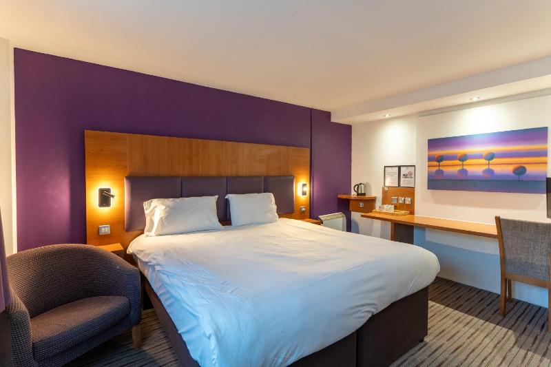 Standard Double Room image 2