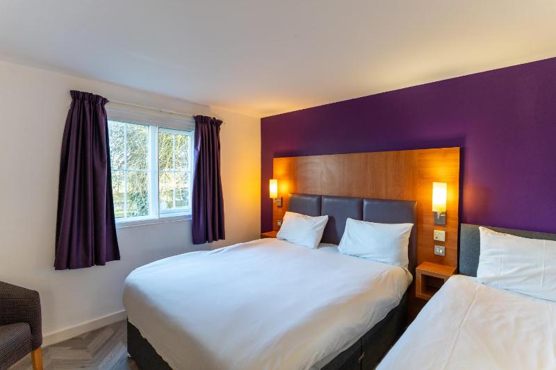 Standard Triple Room image 3