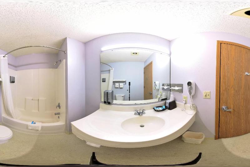 King Room - Non-Smoking image 3
