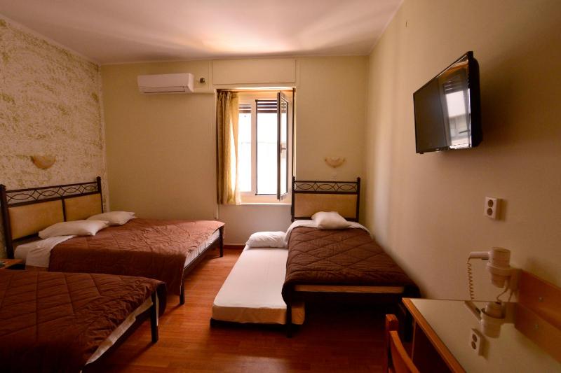 Classic Family Room image 2