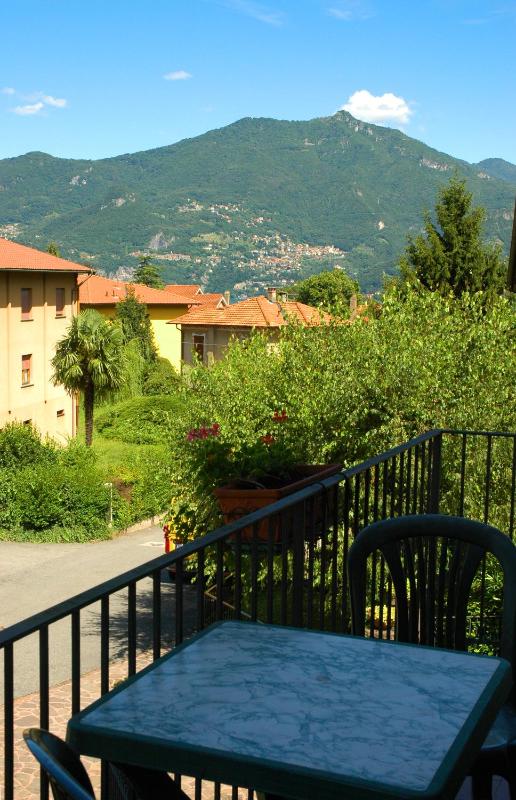 Double Room with Mountain View image 3