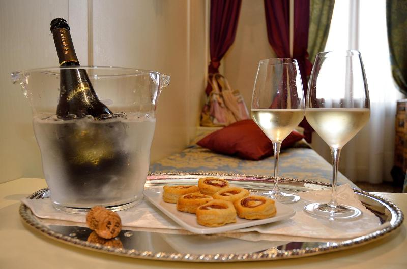 Superior Room image 3