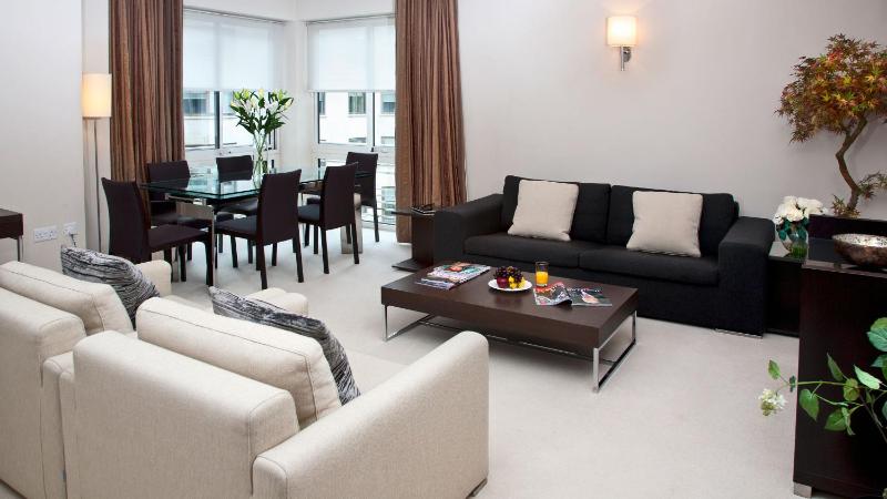 Superior One-Bedroom Apartment with Garden View image 1