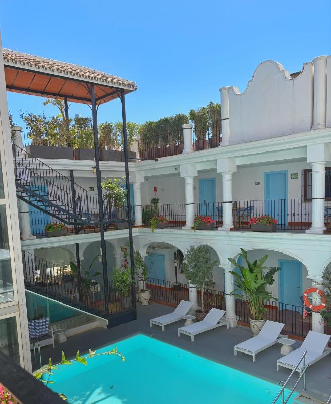 Hotel La Fonda - image 20
