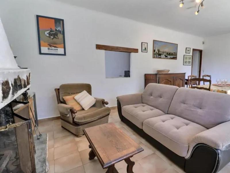Charmante maison en Camargue avec piscine partagée - image 12