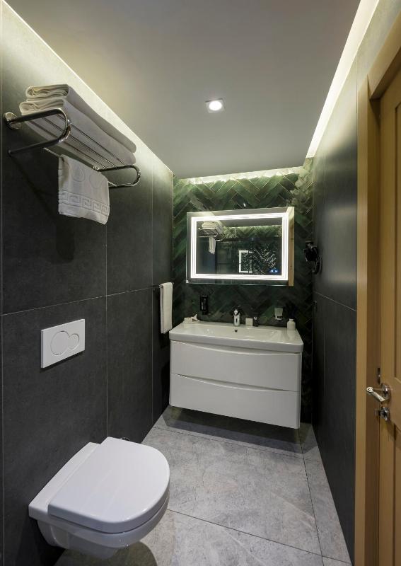 Deluxe Family Suite image 3